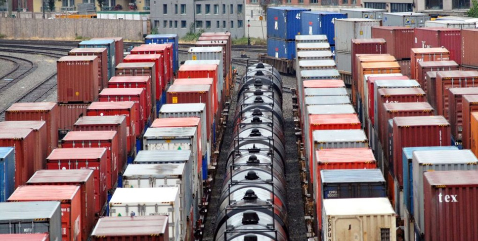 Перевозки контейнерных поездов по спецрасписанию на Дальневосточной магистрали выросли на 15%